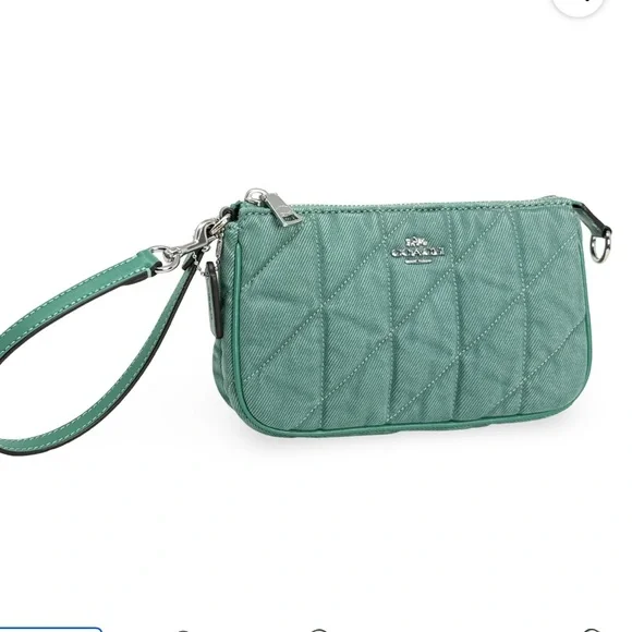 Coach 🪢 NWT Green Quilted Small Nolita Wristlet - Picture 4 of 7